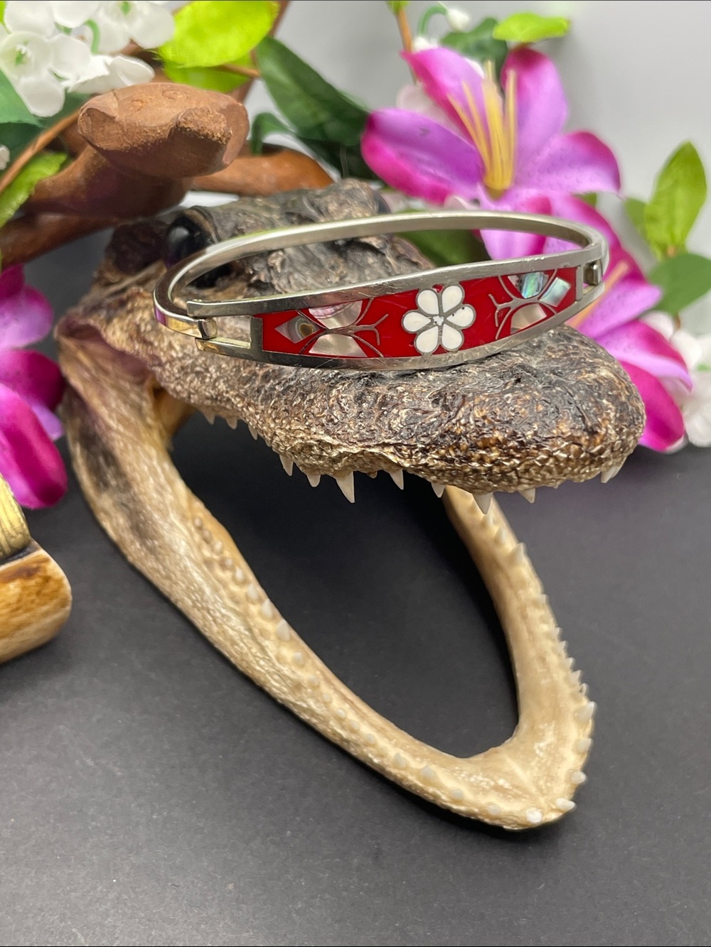 Alpaca red enamel and abalone hinged bracelet vintage signed